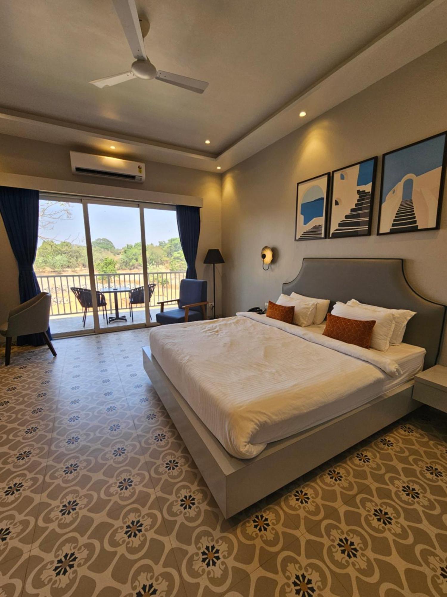 River Estates Luxury Resort & Spa Карджат Екстериор снимка
