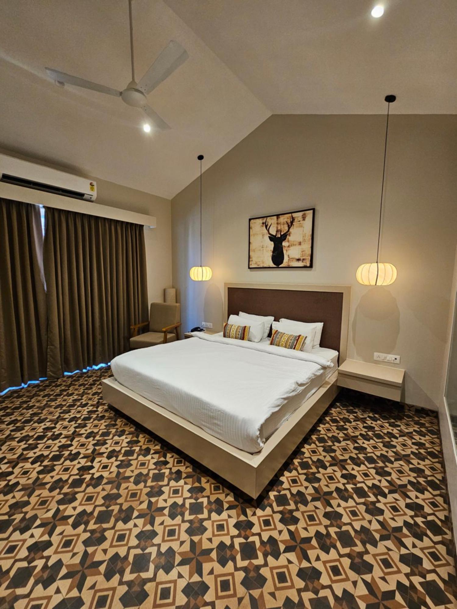 River Estates Luxury Resort & Spa Карджат Екстериор снимка