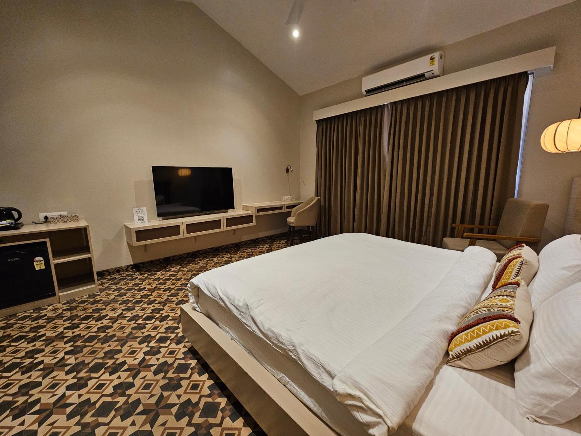 River Estates Luxury Resort & Spa Карджат Екстериор снимка